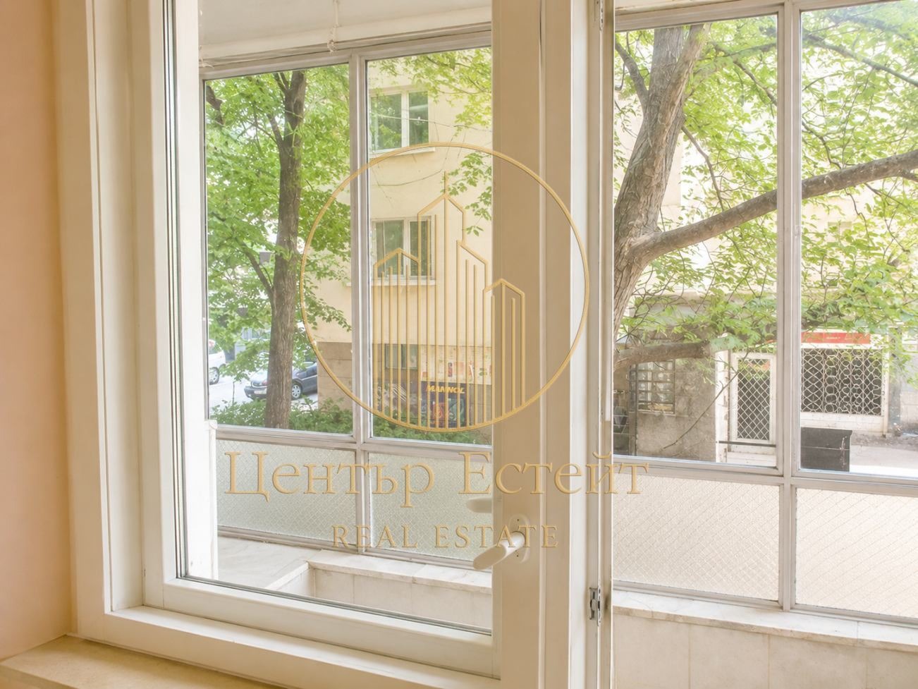 Продава 2-СТАЕН, гр. Плевен, Идеален център, снимка 2 - Апартаменти - 54642425