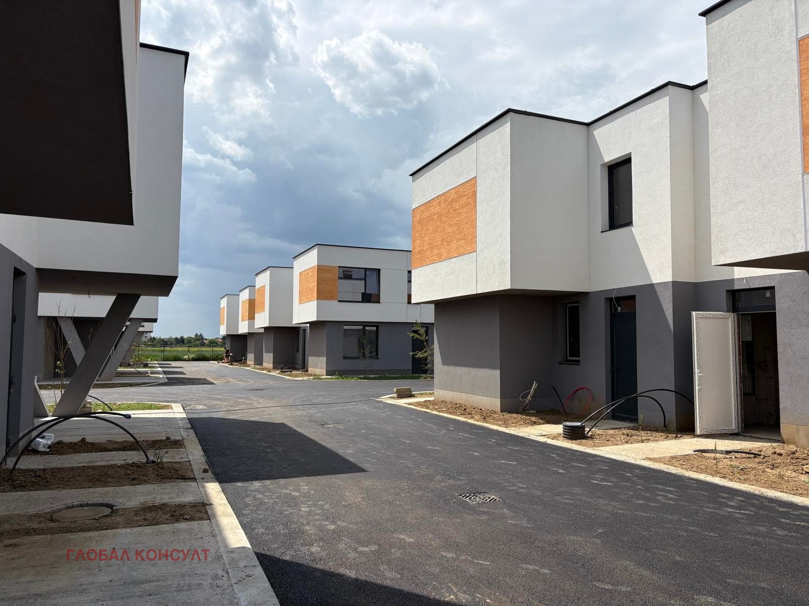 Продава КЪЩА, гр. София, 7-ми 11-ти километър, снимка 13 - Къщи - 54046968