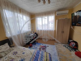 Продава етаж от къща град Варна Галата - [1] 