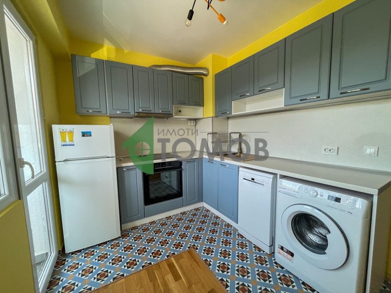 Продава  2-стаен град Шумен , Боян Българанов 1 , 64 кв.м | 84036019