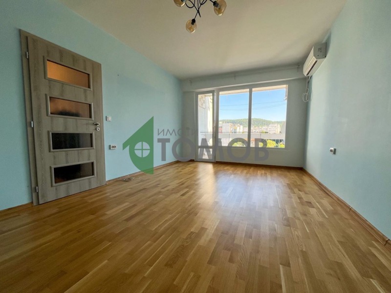 Продава  2-стаен град Шумен , Боян Българанов 1 , 64 кв.м | 84036019 - изображение [4]