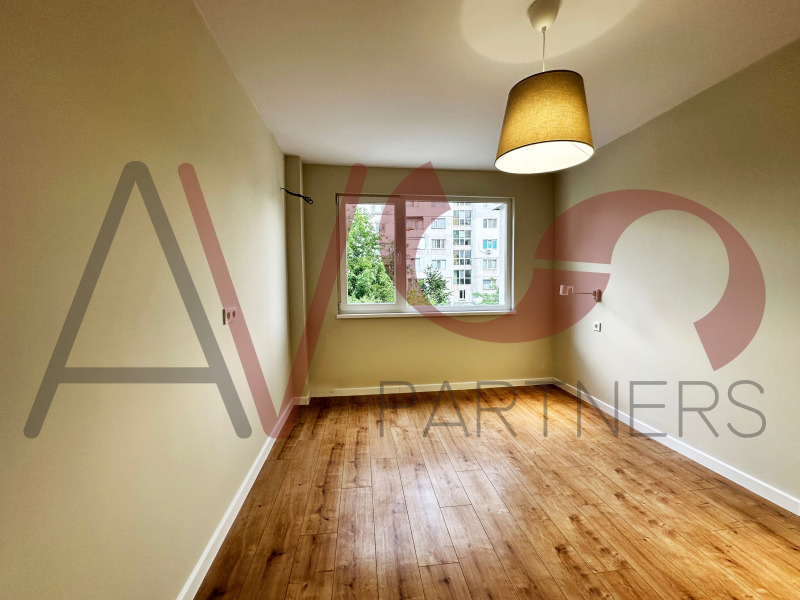 Продава  3-стаен град София , Редута , 105 кв.м | 15402025 - изображение [5]