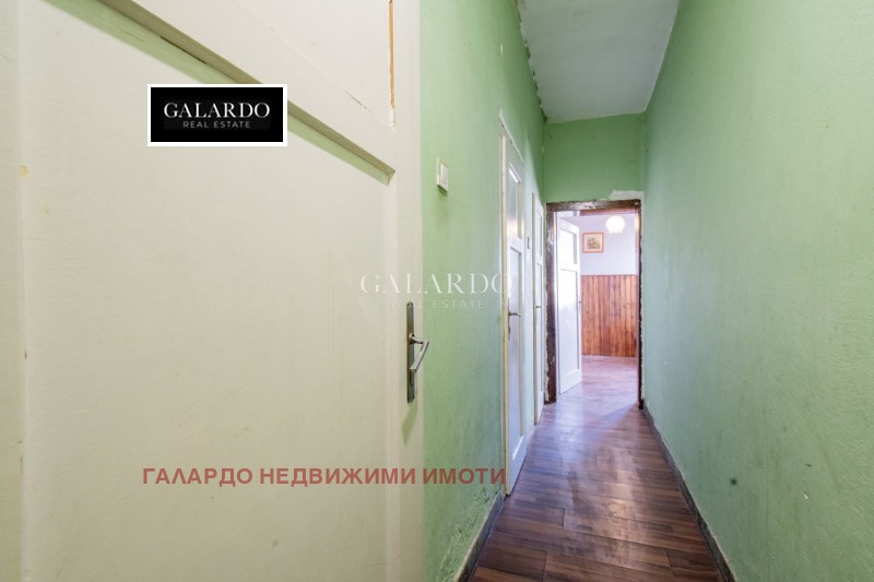 Продава 4-СТАЕН, гр. София, Център, снимка 9 - Aпартаменти - 48188561