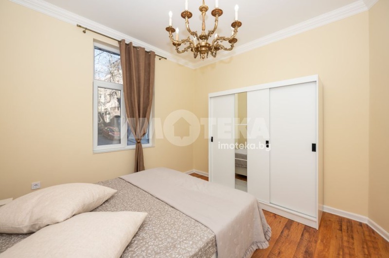 Продава ЕТАЖ ОТ КЪЩА, гр. Пловдив, Център, снимка 9 - Етаж от къща - 53150528