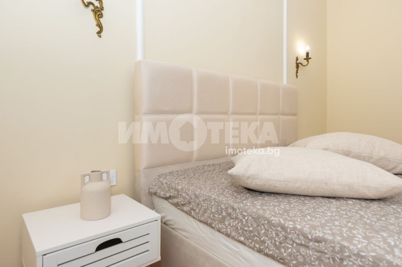 Продава ЕТАЖ ОТ КЪЩА, гр. Пловдив, Център, снимка 10 - Етаж от къща - 53150528