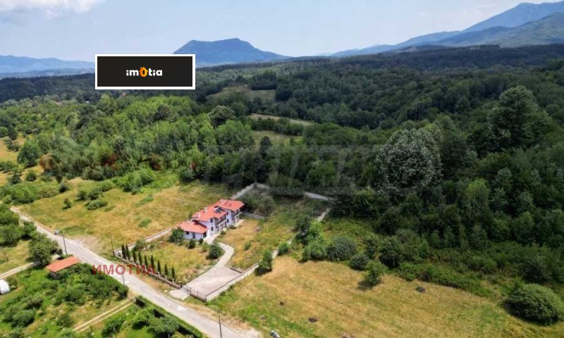 Продава КЪЩА, гр. Априлци, област Ловеч, снимка 2 - Къщи - 52661780