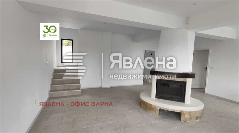 Продава КЪЩА, гр. Балчик, област Добрич, снимка 2 - Къщи - 54036565