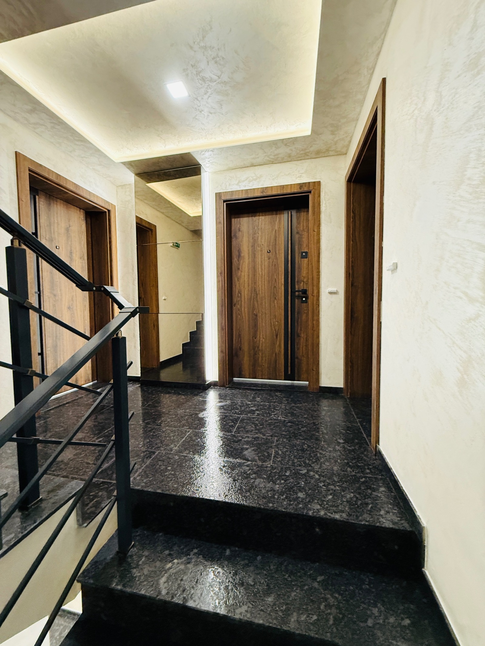 Продава 2-СТАЕН, гр. Перник, Център, снимка 4 - Апартаменти - 52504006