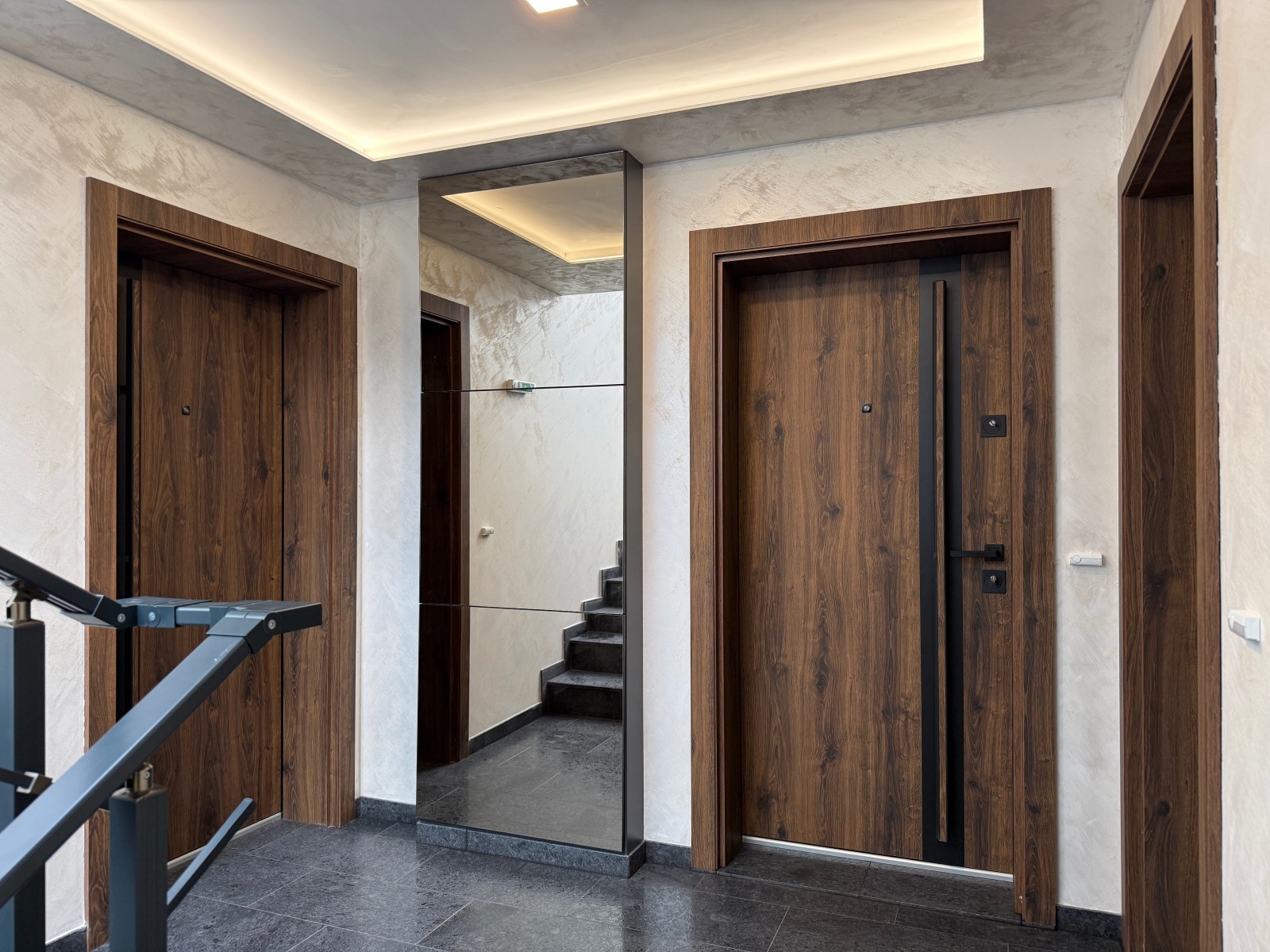 Продава 2-СТАЕН, гр. Перник, Център, снимка 12 - Апартаменти - 52504006