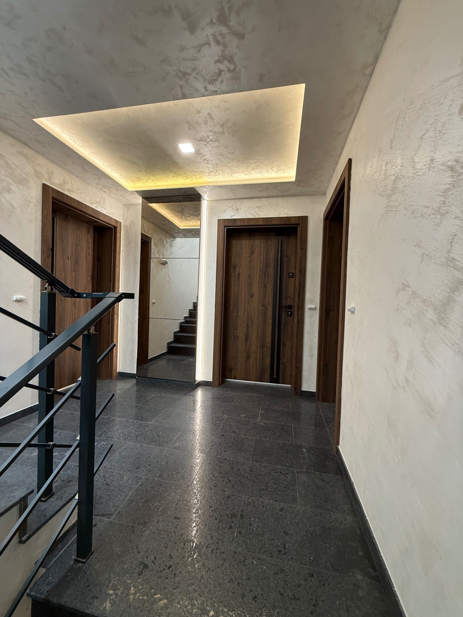 Продава 2-СТАЕН, гр. Перник, Център, снимка 5 - Апартаменти - 52504006