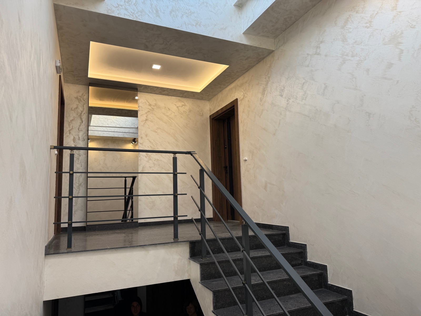 Продава 2-СТАЕН, гр. Перник, Център, снимка 6 - Апартаменти - 52504006