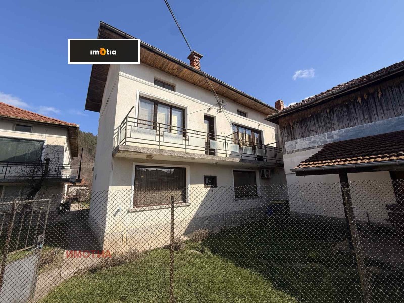 Продава КЪЩА в област Ловеч, гр. Априлци - 120 кв.м / 85 000 € » 166 245.55 лв., ИМОТИА