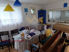 Hus m-t Alen mak, Varna 9