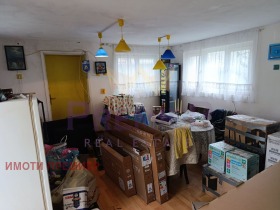 Hus m-t Alen mak, Varna 6