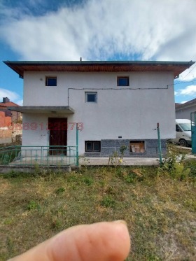 Продава  Къща, гр. Стрелча