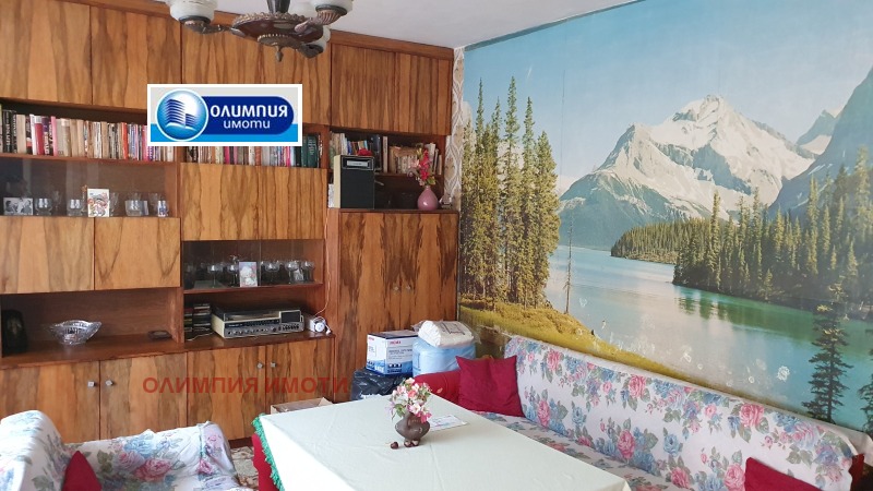 На продаж  2 спальні Русе , Център , 87 кв.м | 98037510