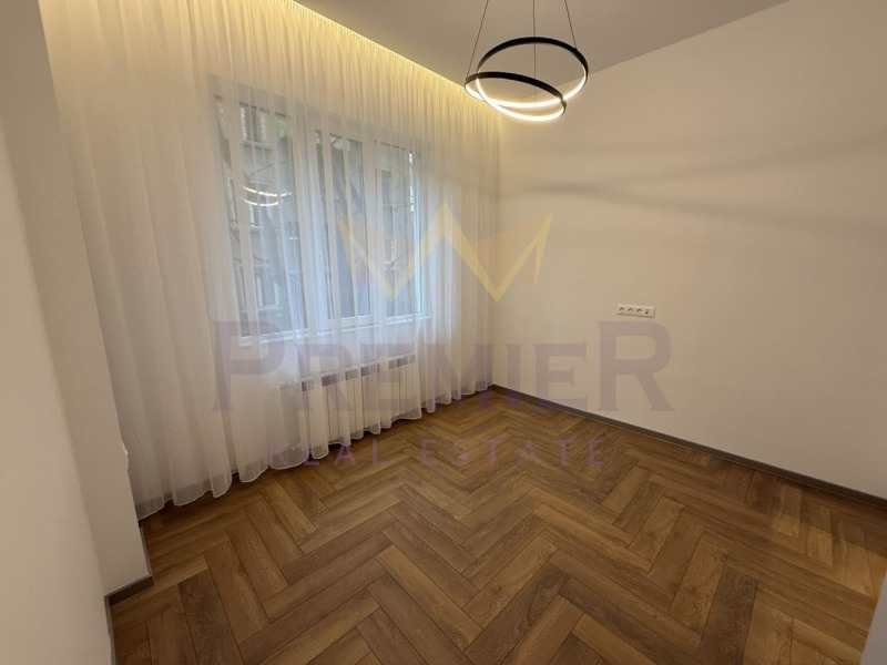 Продава 3-СТАЕН, гр. София, Център, снимка 9 - Апартаменти - 53105412