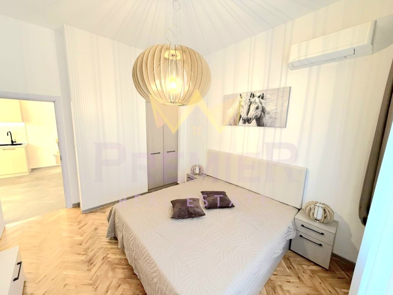 Продава 3-СТАЕН, гр. София, Център, снимка 8 - Апартаменти - 53105412