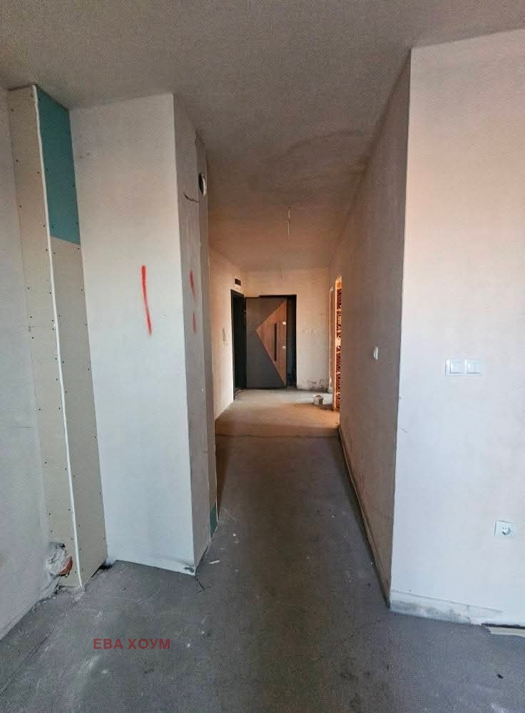 Продава 3-СТАЕН, гр. Пловдив, Остромила, снимка 2 - Апартаменти - 53799945