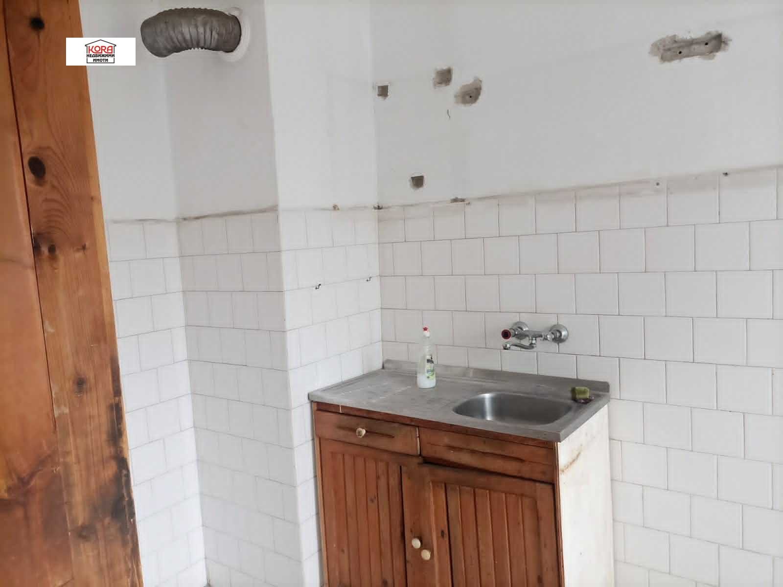 Продава 4-СТАЕН, гр. Плевен, Широк център, снимка 4 - Апартаменти - 54470072