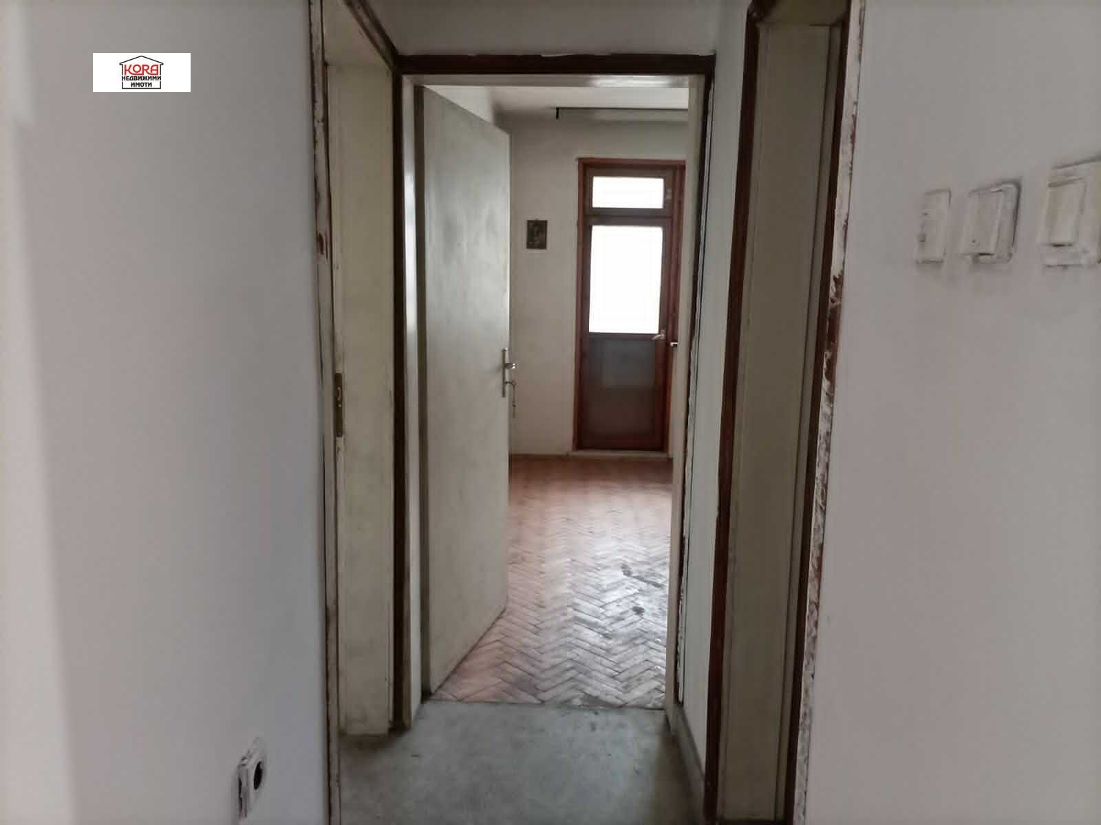Продава 4-СТАЕН, гр. Плевен, Широк център, снимка 11 - Апартаменти - 54470072