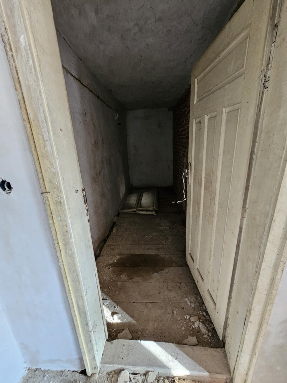 Продава КЪЩА, гр. Кула, област Видин, снимка 2 - Къщи - 48714111