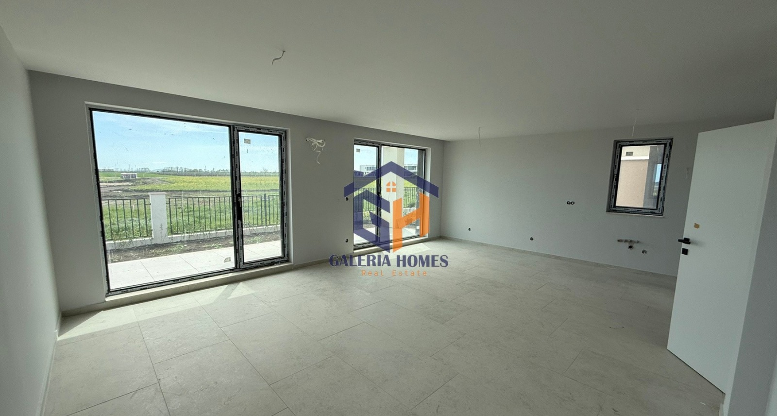 Продава КЪЩА, гр. Поморие, област Бургас, снимка 2 - Къщи - 53673861