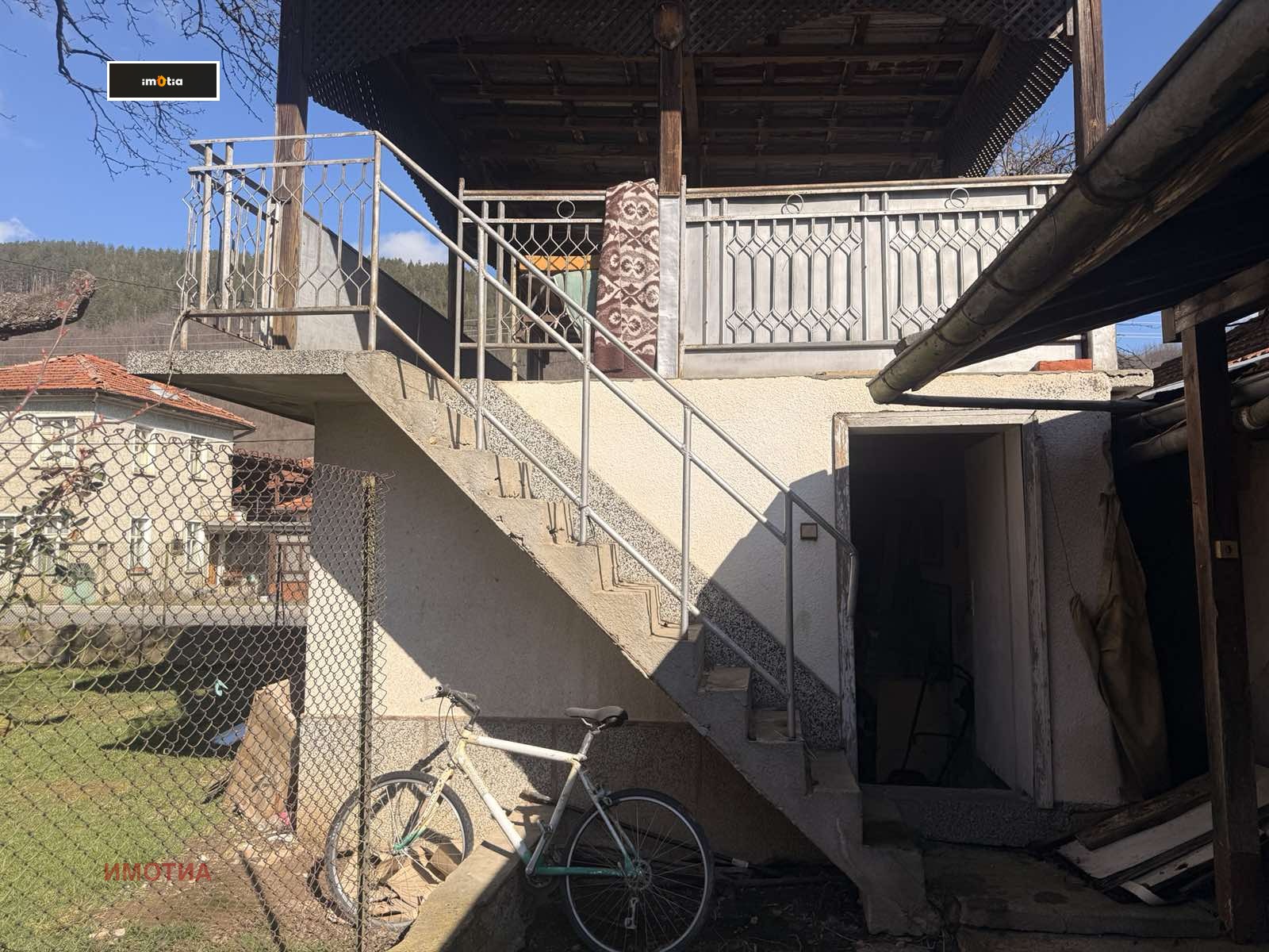 Продава КЪЩА, гр. Априлци, област Ловеч, снимка 3 - Къщи - 53723917