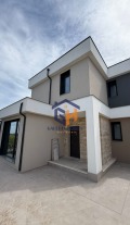 Продава КЪЩА, област Бургас, гр. Поморие • 369900 € / 723461.52 лв. • 26449269 4