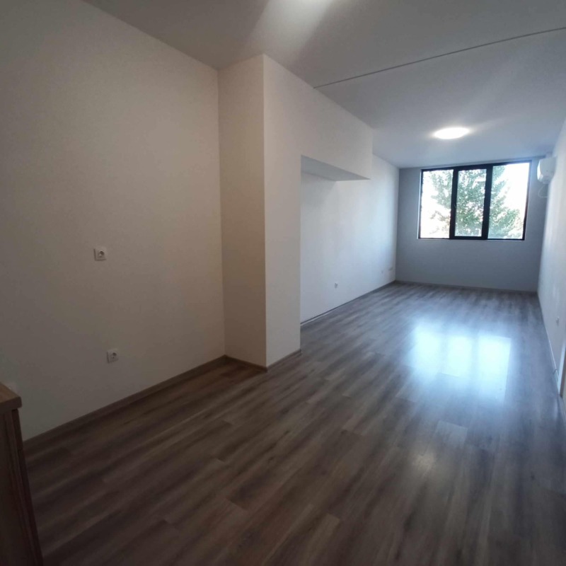 En venta  Estudio Plovdiv , Jristo Smirnenski , 69 metros cuadrados | 28065221