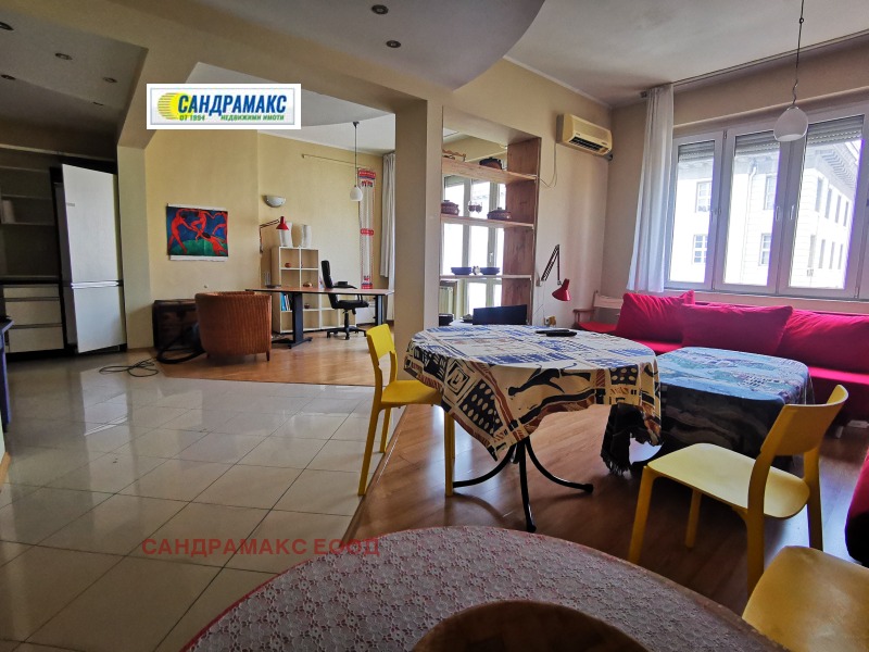 Продава 2-СТАЕН, гр. София, Център