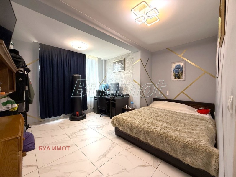 Na sprzedaż  3 sypialnie Warna , Briz , 180 mkw | 65861876 - obraz [6]