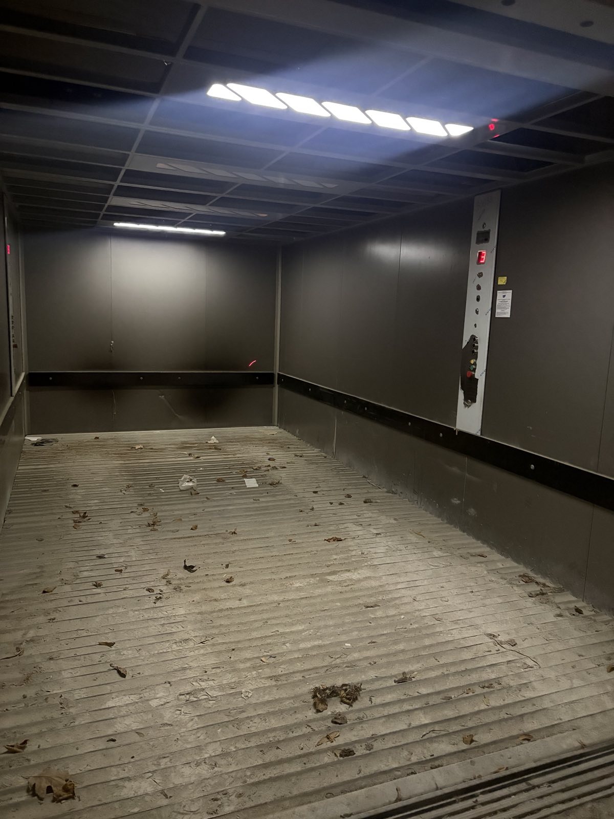 Продава ГАРАЖ, ПАРКОМЯСТО, гр. София, Надежда 1