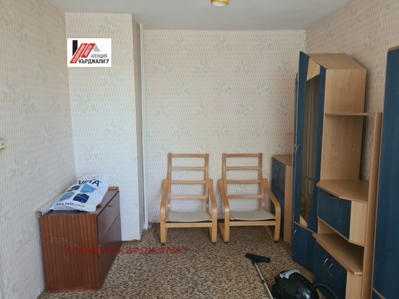 Продава 4-СТАЕН, гр. Кърджали, Център, снимка 3 - Апартаменти - 52371703