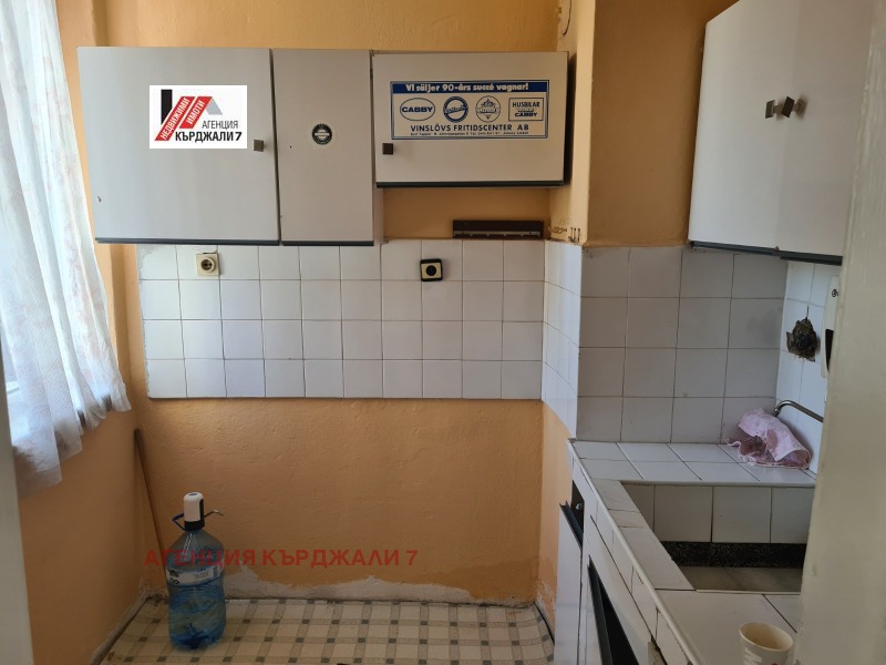 Продава 4-СТАЕН, гр. Кърджали, Център, снимка 6 - Апартаменти - 52371703