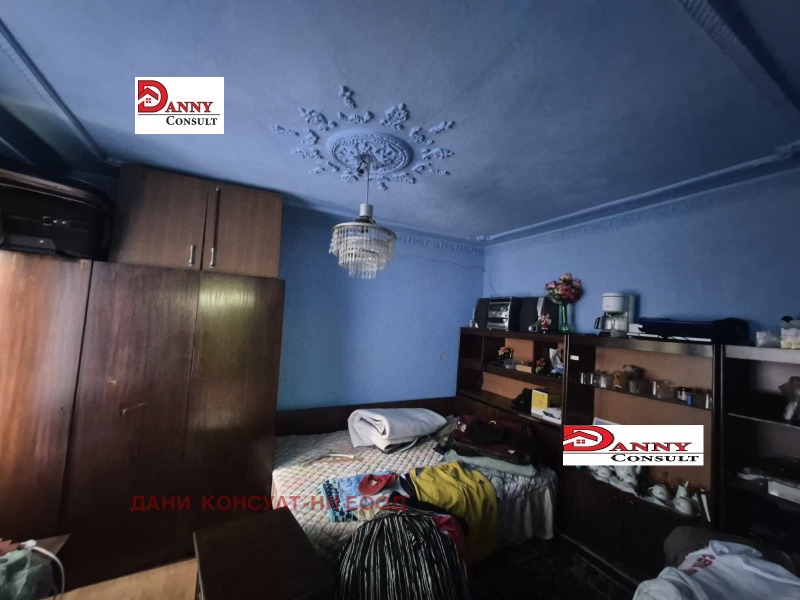 Продава КЪЩА, гр. Павликени, област Велико Търново, снимка 16 - Къщи - 52985664