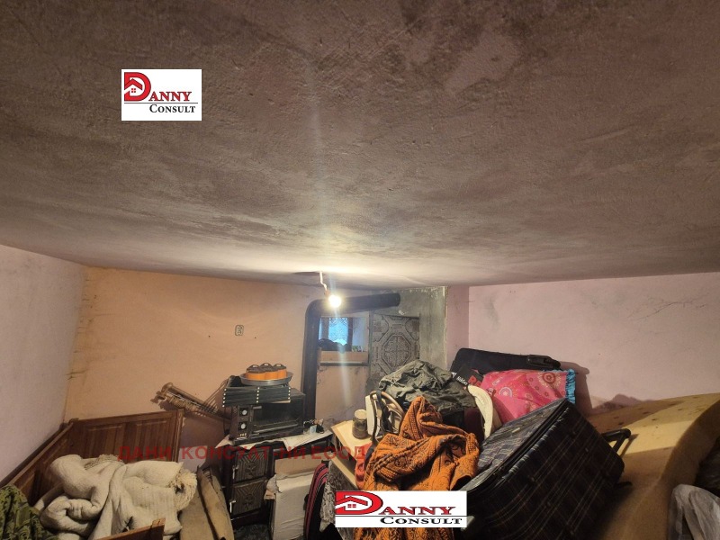 Продава КЪЩА, гр. Павликени, област Велико Търново, снимка 12 - Къщи - 52985664