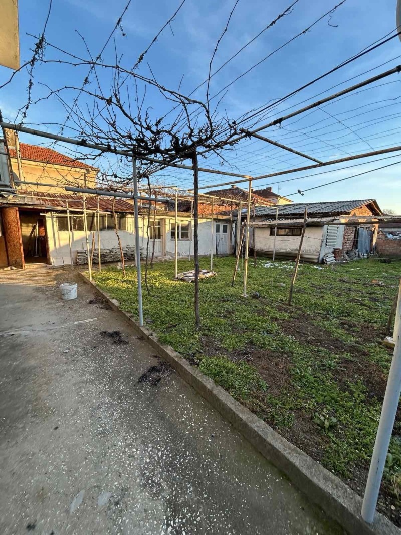 Продава КЪЩА, гр. Чирпан, област Стара Загора, снимка 16 - Къщи - 53235390