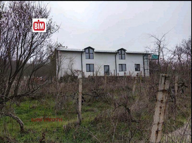 Продава КЪЩА, с. Марково, област Пловдив, снимка 2 - Къщи - 53264521