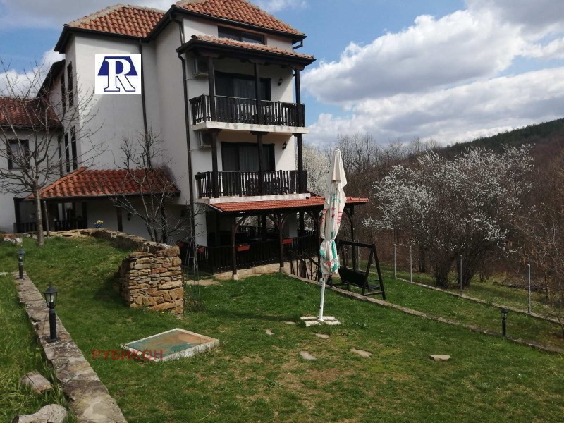 Продава ХОТЕЛ, с. Орешак, област Ловеч, снимка 15 - Хотели - 43213609