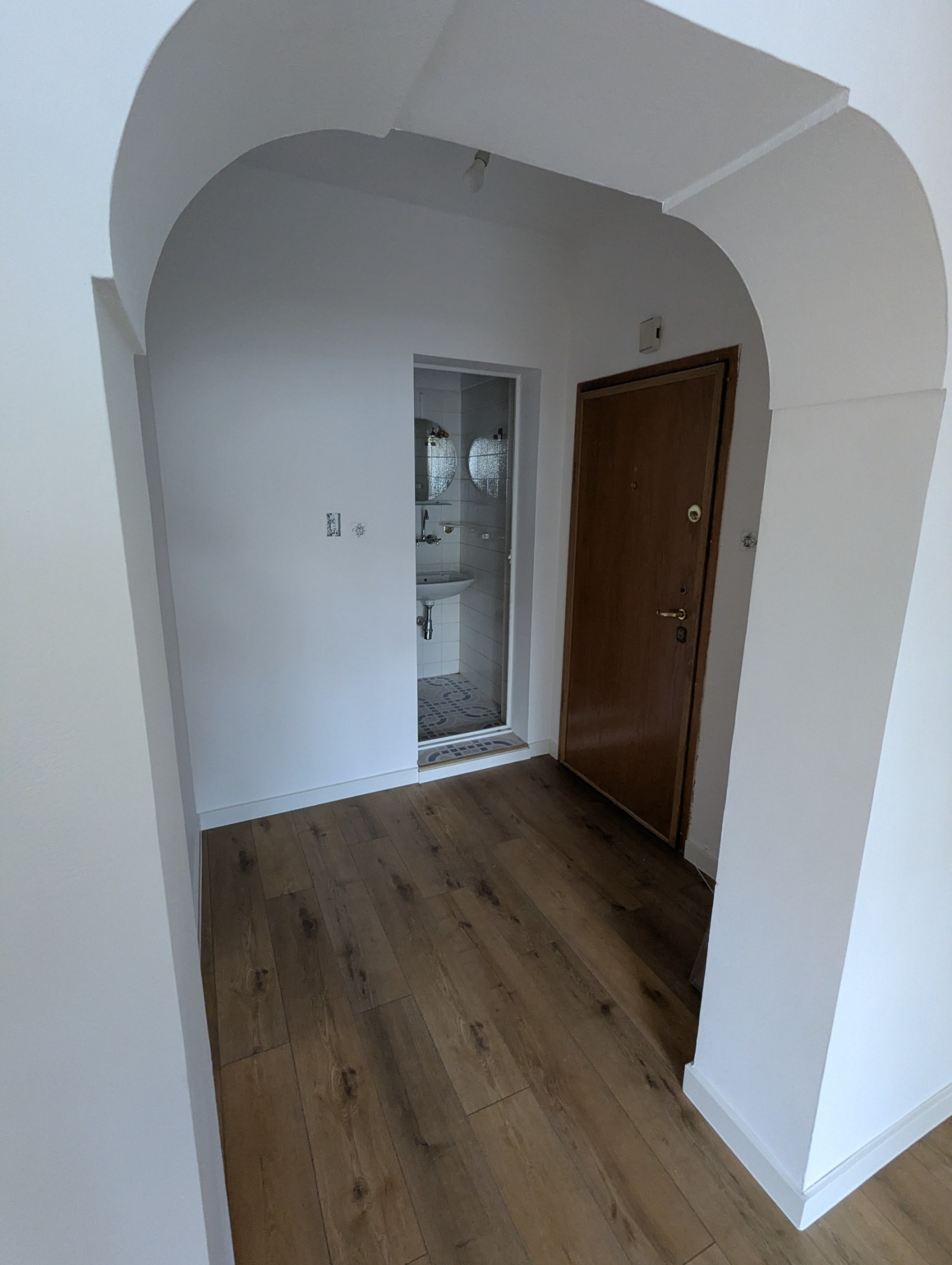 Продава МЕЗОНЕТ, гр. София, Зона Б-18