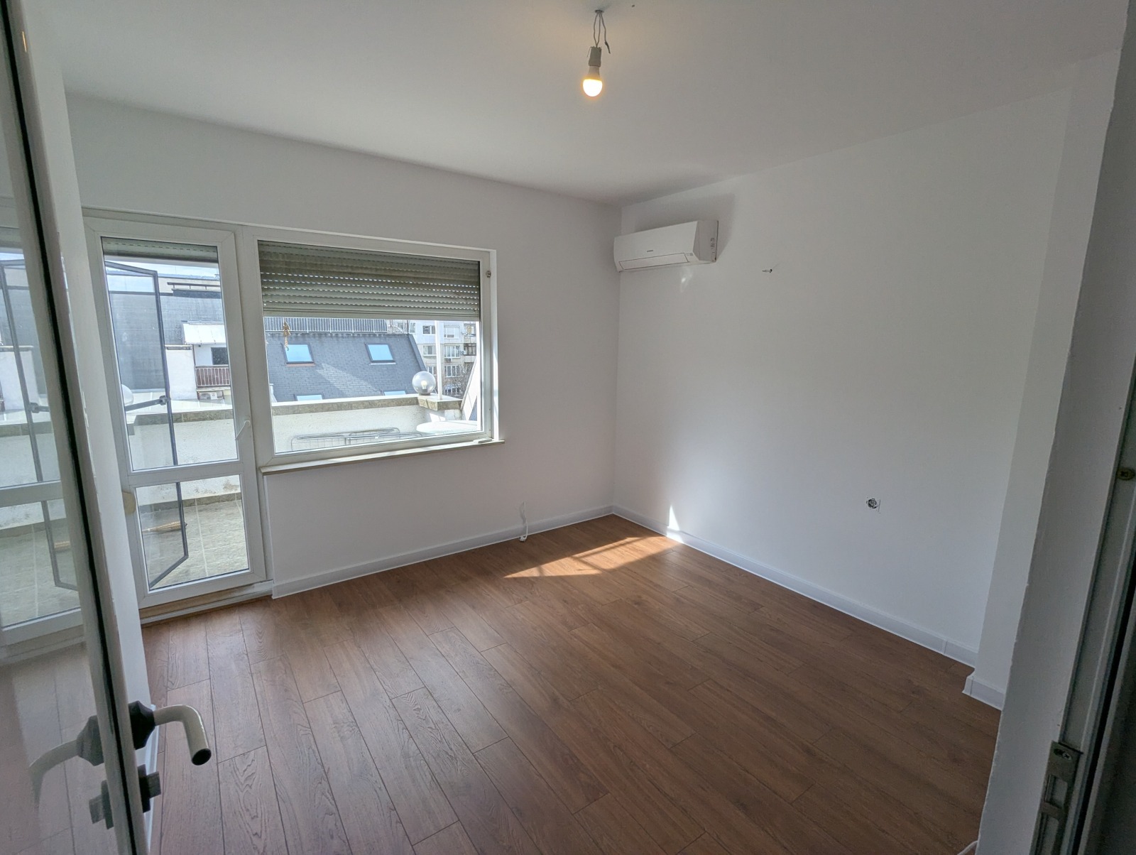 Продава МЕЗОНЕТ, гр. София, Зона Б-18, снимка 12 - Апартаменти - 53960749