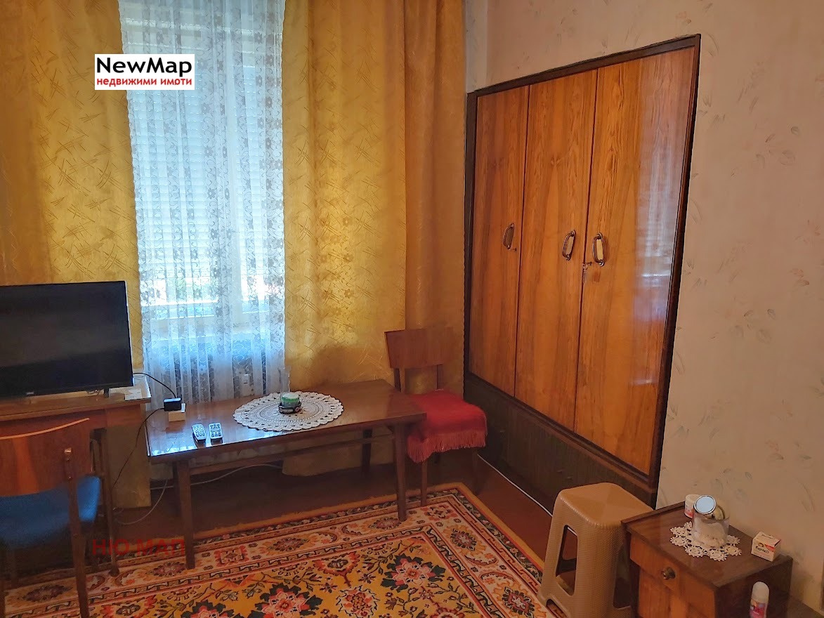 Продава ЕТАЖ ОТ КЪЩА, гр. Плевен, Идеален център, снимка 6 - Етаж от къща - 55301238