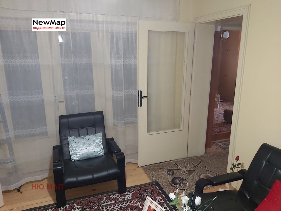 Продава ЕТАЖ ОТ КЪЩА, гр. Плевен, Идеален център, снимка 8 - Етаж от къща - 55301238