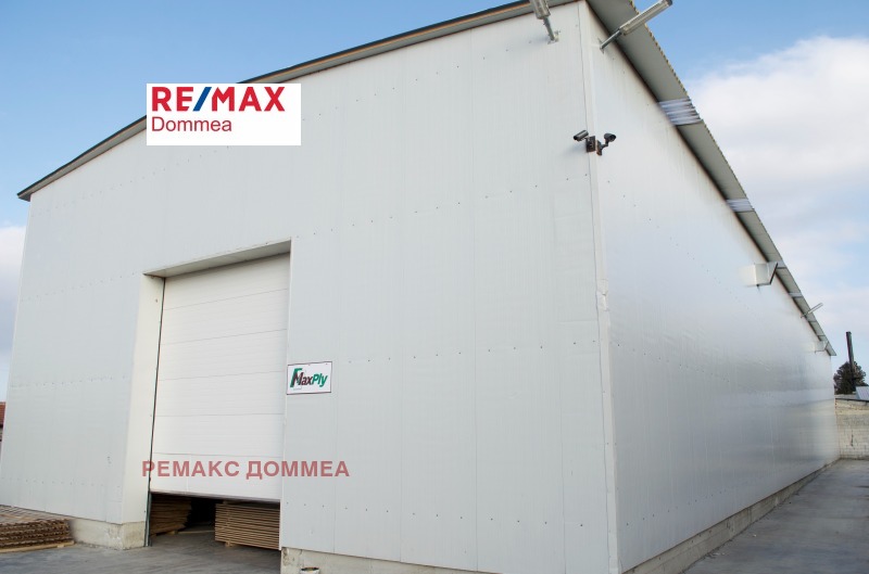 Продава ПРОМ. ПОМЕЩЕНИЕ в област Варна, с. Пчелник - 661 кв.м / 350 000 € » 684 540.50 лв., РЕМАКС ДОММЕА