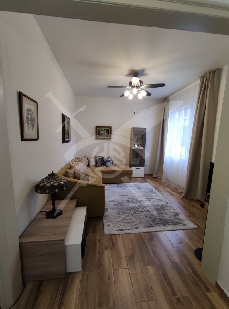 For Sale  1 bedroom Sofia , Tsentar , 70 sq.m | 29463894