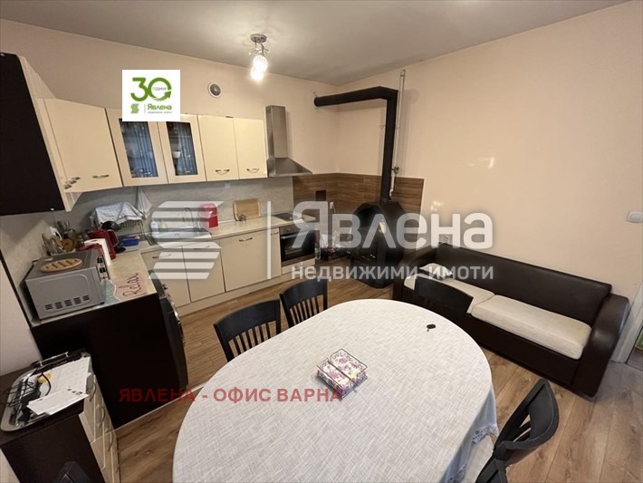 Продава КЪЩА, с. Дъбравино, област Варна, снимка 3 - Къщи - 47135291