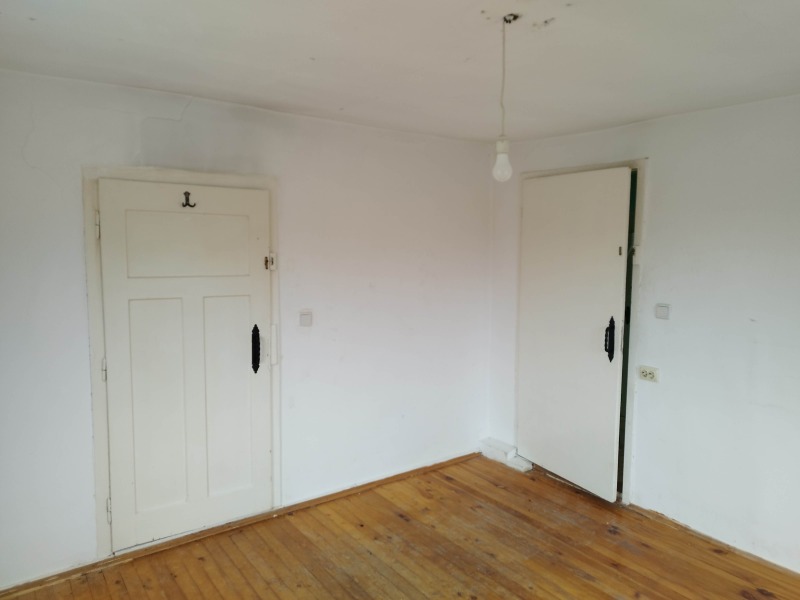 Продава КЪЩА, с. Жребино, област Ямбол, снимка 7 - Къщи - 53005479