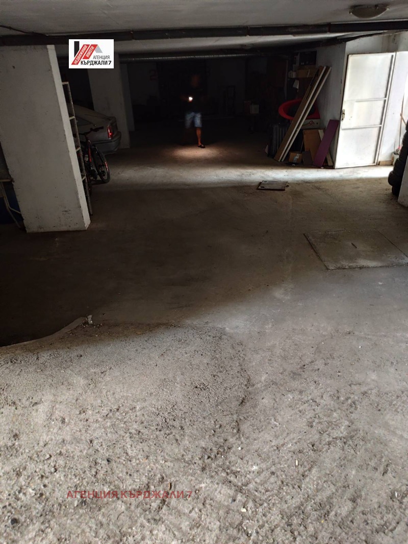 Продава  Паркомясто град Кърджали , Възрожденци , 240 кв.м | 19084234 - изображение [2]