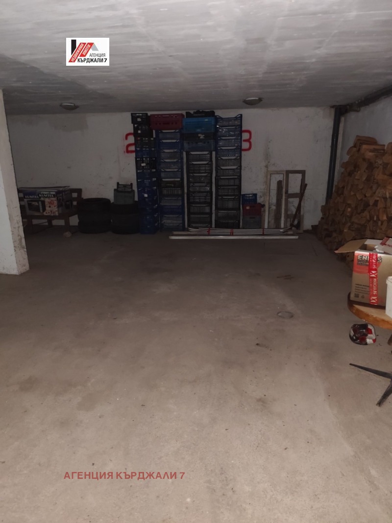 Продава  Паркомясто град Кърджали , Възрожденци , 240 кв.м | 19084234 - изображение [4]